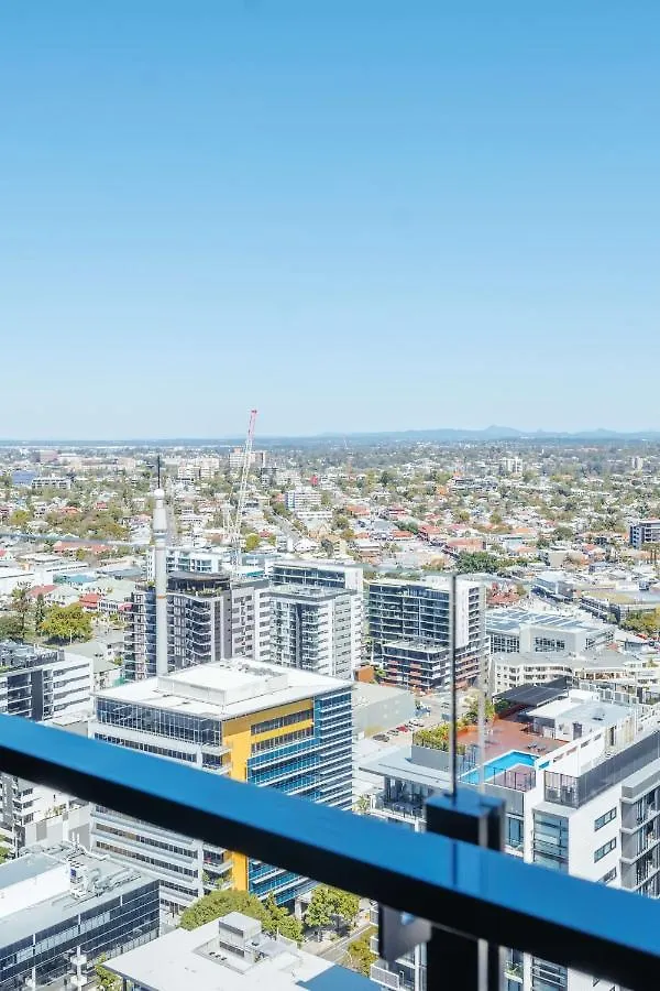 Elegant And Cozy Top Floor 1Bd Apartment At South Bank Brisbane 0*,  Australia