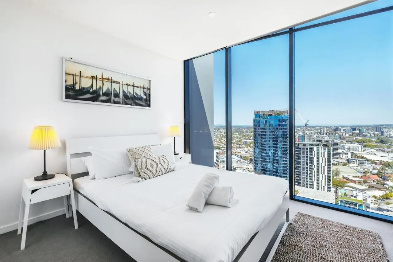 Elegant And Cozy Top Floor 1Bd Apartment At South Bank Brisbane